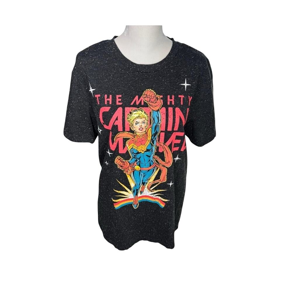 Marvel Captain Marvel Graphic Tee Medium Black